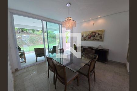 Casa à venda com 3 quartos, 320m² em Jardim Serrano, Nova Lima