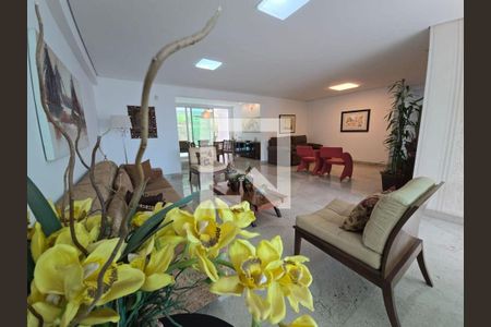 Casa à venda com 3 quartos, 320m² em Jardim Serrano, Nova Lima