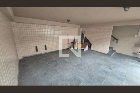 Casa à venda com 2 quartos, 111m² em Vila Invernada, São Paulo