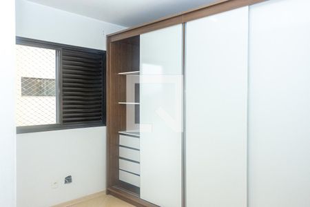 Quarto 1 de apartamento para alugar com 2 quartos, 62m² em Vila Sao Paulo, São Paulo