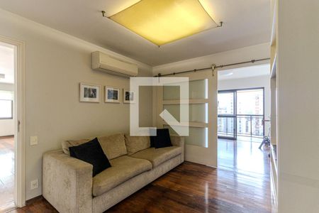 Sala de TV de apartamento à venda com 4 quartos, 212m² em Consolação, São Paulo