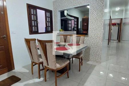 Casa à venda com 4 quartos, 275m² em Condomínio Maracanã, Santo André