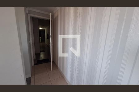 Corredor de apartamento para alugar com 2 quartos, 44m² em Parque Santa Rosa, Suzano