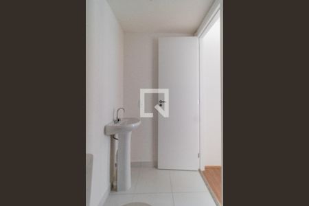 Banheiro da Suíte de apartamento para alugar com 1 quarto, 27m² em Parque Industrial Tomas Edson, São Paulo