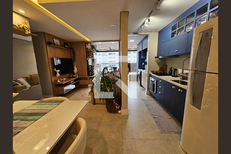 Sala/Cozinha de apartamento à venda com 2 quartos, 68m² em Santo Amaro, São Paulo