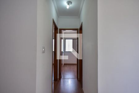Corredor de apartamento para alugar com 2 quartos, 78m² em Chácara Agrindus, Taboão da Serra