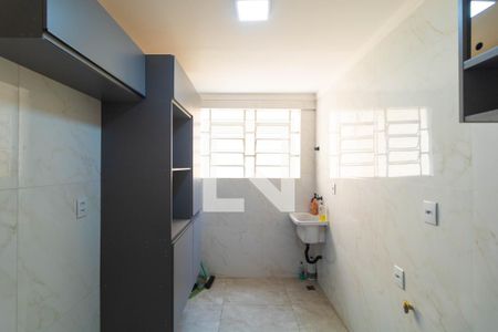 Cozinha de apartamento à venda com 2 quartos, 50m² em Parque Residencial Vila União, Campinas