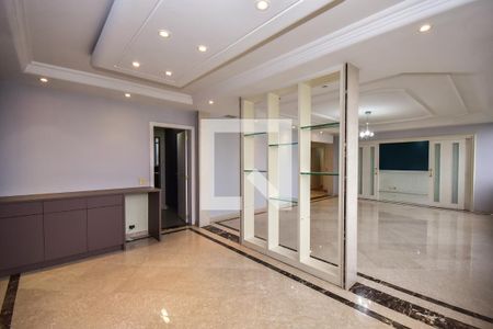 Sala de apartamento para alugar com 4 quartos, 245m² em Vila Suzana, São Paulo