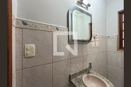 Lavabo de casa para alugar com 3 quartos, 180m² em Parque Sao Domingos, São Paulo