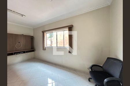 Sala de TV de casa para alugar com 3 quartos, 180m² em Parque Sao Domingos, São Paulo