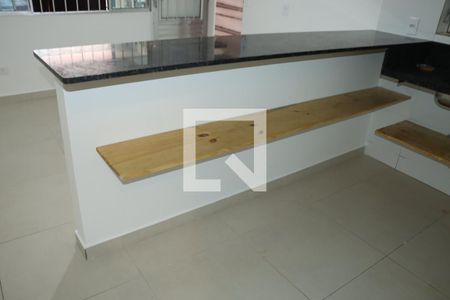 Sala/Cozinha de casa para alugar com 1 quarto, 42m² em Jardim Nayara, Embu das Artes