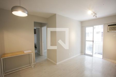 Sala de apartamento à venda com 2 quartos, 53m² em Pechincha, Rio de Janeiro