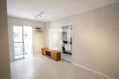 Sala de apartamento à venda com 2 quartos, 53m² em Pechincha, Rio de Janeiro