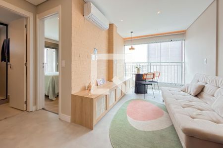 Sala de kitnet/studio para alugar com 1 quarto, 38m² em Paraíso, São Paulo