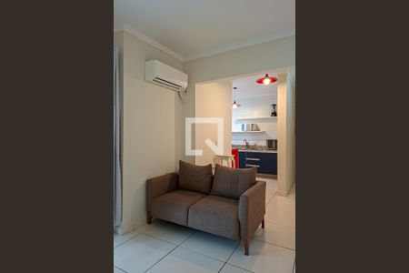 Sala de apartamento para alugar com 1 quarto, 59m² em Canto do Forte, Praia Grande