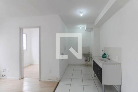 Sala/Cozinha de apartamento para alugar com 2 quartos, 32m² em Fazenda da Juta, São Paulo