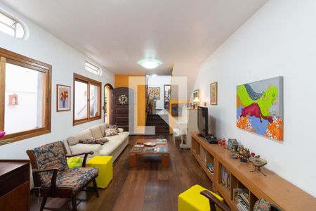 Sala de casa à venda com 3 quartos, 240m² em Cidade São Francisco, São Paulo