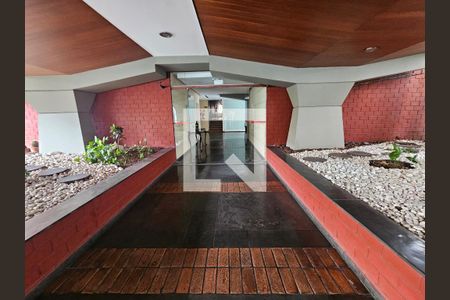 Entrada de apartamento à venda com 2 quartos, 80m² em Brooklin, São Paulo