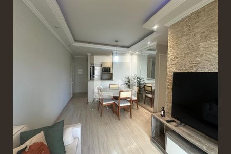 Sala de apartamento para alugar com 3 quartos, 68m² em Jardim Tupanci, Barueri