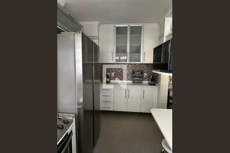 Cozinha de apartamento à venda com 3 quartos, 90m² em Sumaré, São Paulo