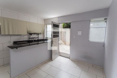 Sala de kitnet/studio para alugar com 1 quarto, 35m² em Santa Efigênia, Belo Horizonte