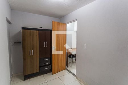 Quarto  de kitnet/studio para alugar com 1 quarto, 35m² em Santa Efigênia, Belo Horizonte