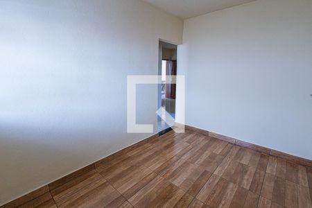 Sala de casa para alugar com 2 quartos, 120m² em Floramar, Belo Horizonte