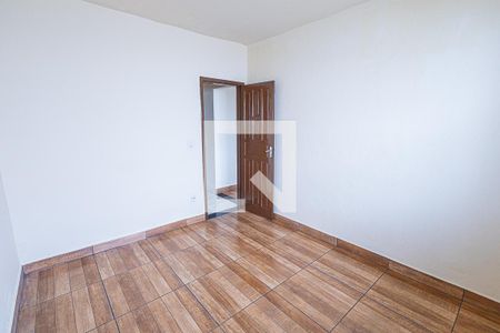 Quarto 1 de casa para alugar com 2 quartos, 120m² em Floramar, Belo Horizonte