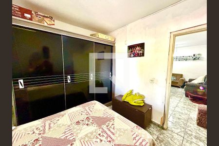 Quarto 1 de casa à venda com 2 quartos, 156m² em Jardim Santa Barbara, Guarulhos