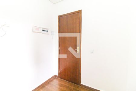 Quarto 1 de apartamento para alugar com 2 quartos, 38m² em Itaquera, São Paulo