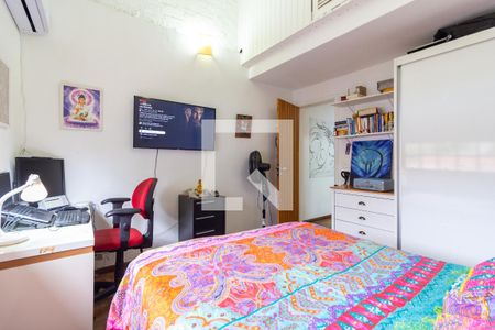 Quarto 1 de casa de condomínio à venda com 3 quartos, 140m² em Cerqueira César, São Paulo