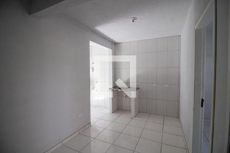 Sala/Cozinha de apartamento para alugar com 2 quartos, 30m² em Jardim Lucia, São Paulo