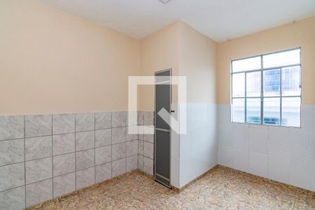 Suíte de casa para alugar com 2 quartos, 50m² em Carlos Prates, Belo Horizonte