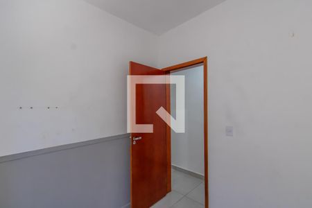 Quarto 2 de apartamento para alugar com 2 quartos, 45m² em Jardim Maringá, São Paulo