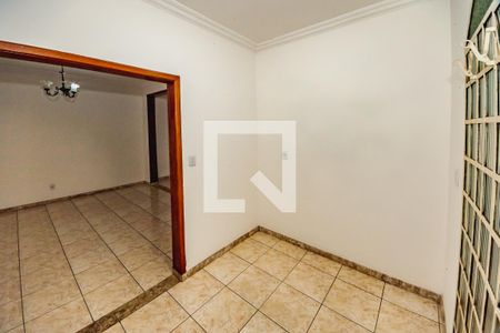 Casa à venda com 5 quartos, 276m² em Santa Monica, Belo Horizonte