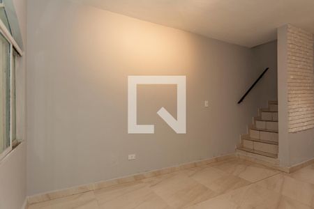 Sala de casa à venda com 2 quartos, 120m² em Vila Baby, São Paulo