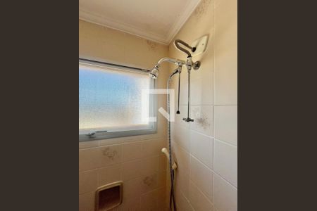 Banheiro de apartamento à venda com 1 quarto, 64m² em Jardim Flamboyant, Campinas