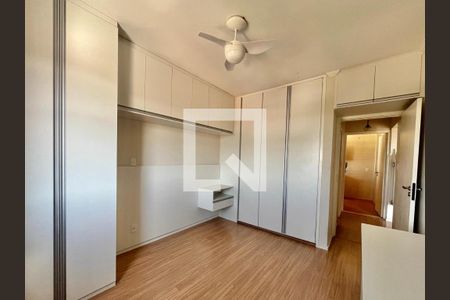Quarto de apartamento à venda com 1 quarto, 64m² em Jardim Flamboyant, Campinas