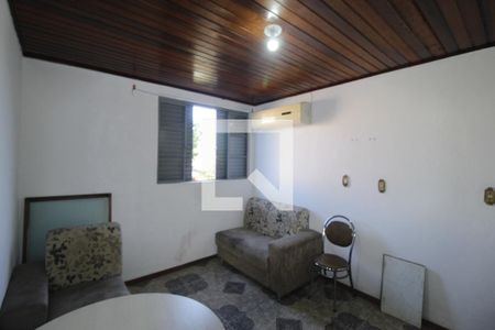 Sala de apartamento para alugar com 2 quartos, 45m² em Rubem Berta, Porto Alegre