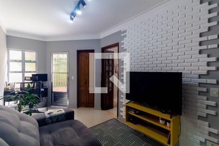 Sala de casa para alugar com 2 quartos, 63m² em Jardim Iva, São Paulo