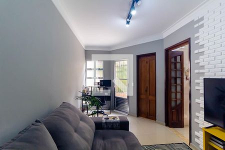 Sala de casa para alugar com 2 quartos, 63m² em Jardim Iva, São Paulo