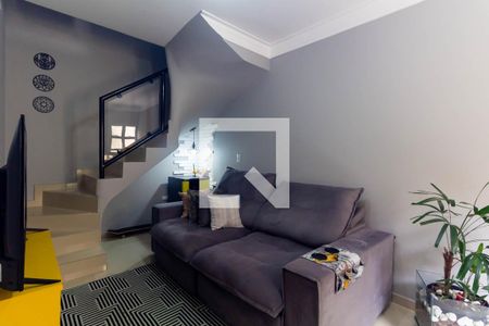 Sala de casa para alugar com 2 quartos, 63m² em Jardim Iva, São Paulo