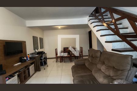 Sala de casa de condomínio à venda com 3 quartos, 150m² em Vargem Grande, Rio de Janeiro