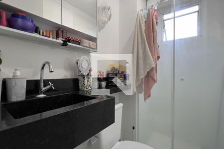 Banheiro de apartamento para alugar com 2 quartos, 48m² em Vila Silveira, Guarulhos