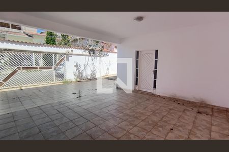 Quintal 1 de casa para alugar com 3 quartos, 250m² em Jardim Carlos Cooper, Suzano
