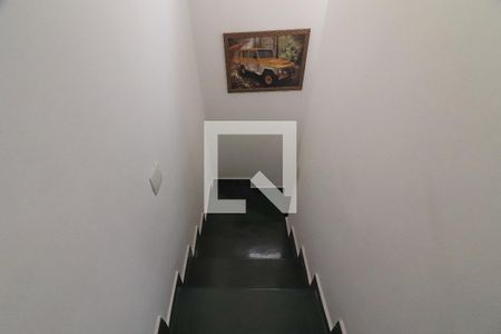 Escadas de casa à venda com 3 quartos, 118m² em Vila Universitaria, São Paulo