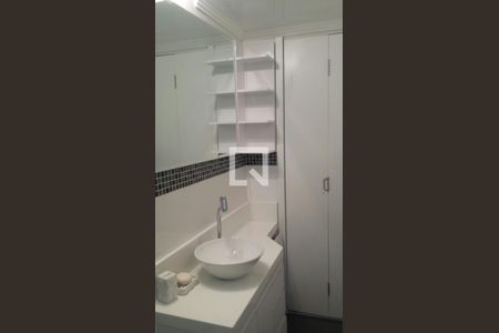 Banheiro de kitnet/studio à venda com 1 quarto, 38m² em Vila Buarque, São Paulo