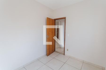 Quarto 1 de apartamento para alugar com 2 quartos, 45m² em Santa Cruz, Belo Horizonte