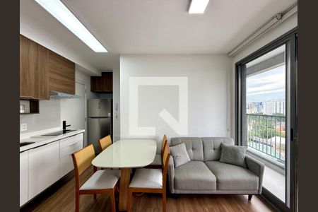 Sala  de apartamento à venda com 2 quartos, 37m² em Santo Amaro, São Paulo