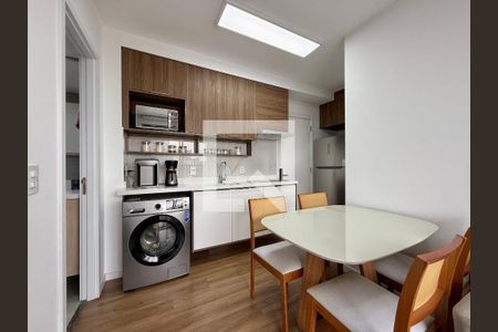 Sala  de apartamento à venda com 2 quartos, 37m² em Santo Amaro, São Paulo